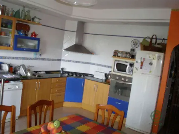 Vivienda Adosada con Local Anexo en Tarragona