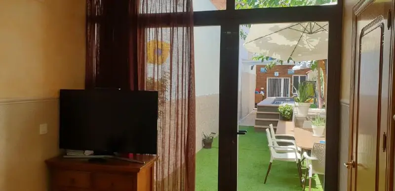 Casa en Madrigal Villarreal con Terraza y Piscina