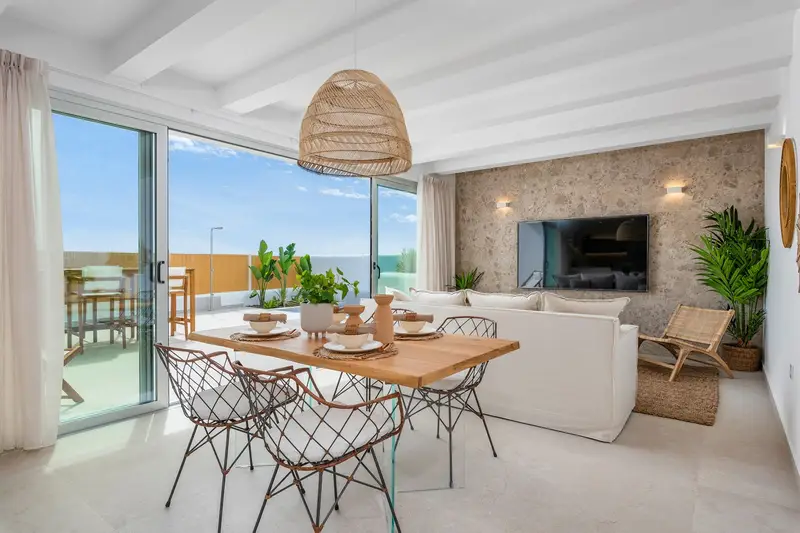 Villa Moderna en Dolores con Piscina Privada
