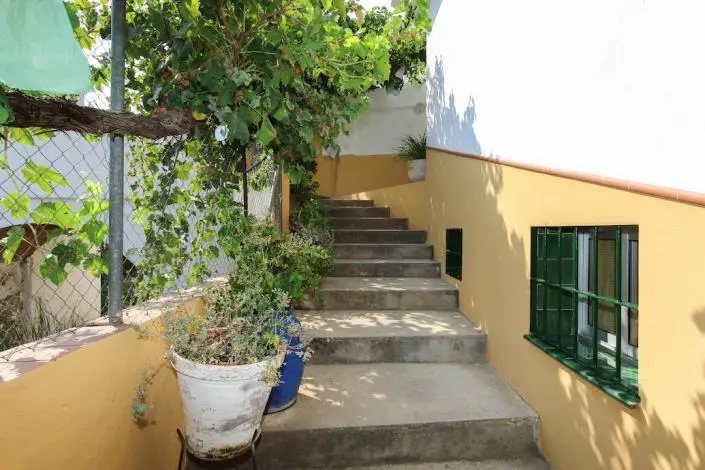 Villa 8 Dormitorios Venta Tolox Malaga