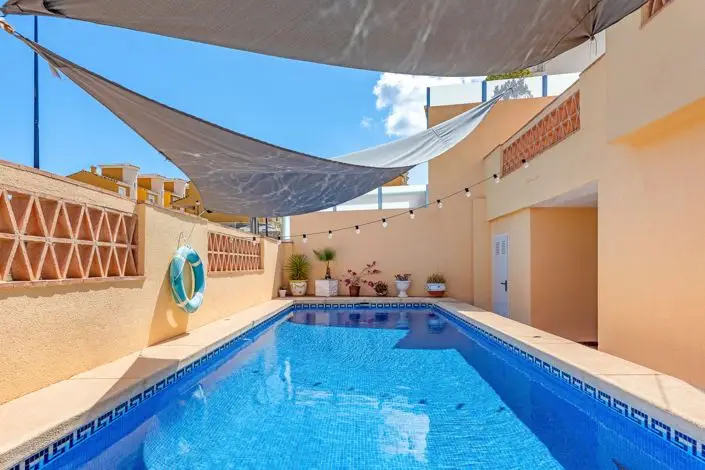 Villa 5 Dormitorios Alfaz del Pi Piscina Privada