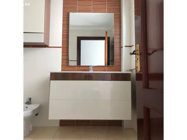 Piso En Venta Con Garaje En El Centro De Chiclana