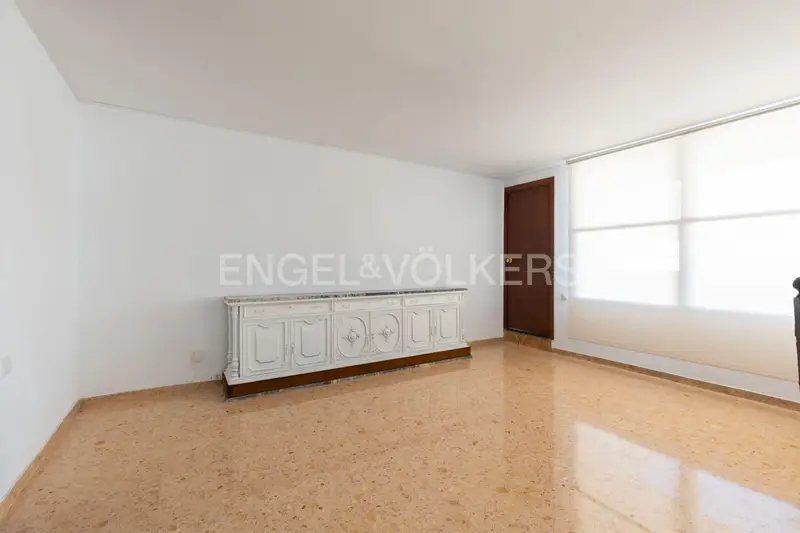 Apartamento de Lujo en Valencia Ciudad 225m2 4 Habitaciones Terraza