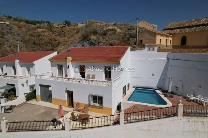 Villa de 4 Dormitorios en Venta en Oria