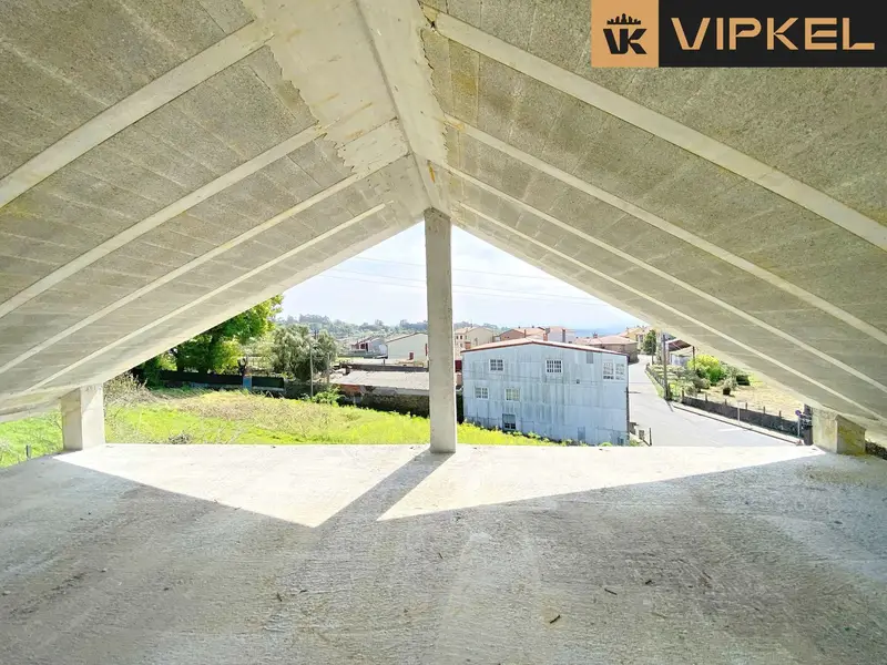 Casa en Castiñeiriño Santiago 400m2 4 dormitorios nueva