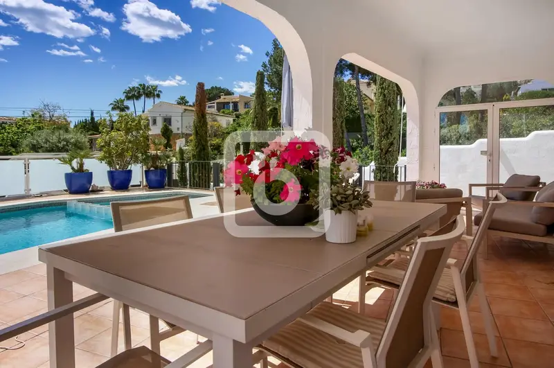 Chalet en Venta Moraira Vistas al Mar Piscina Jacuzzi
