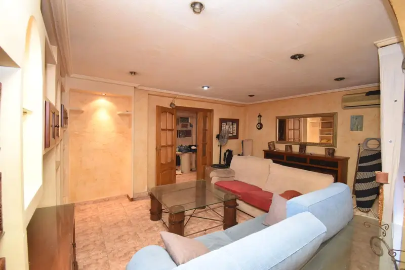 Piso en venta en Centro Santa Pola Alicante necesita reforma