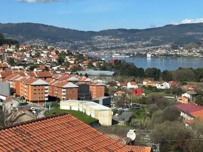 Chalet Pareado en Teis Vigo cerca Bomberos