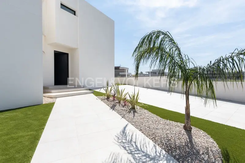 Chalet en Venta Betera Valencia Lujo Piscina Seguridad Privada