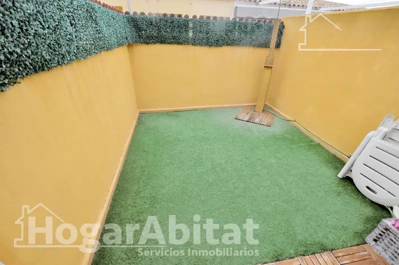 Adosado en venta en Puçol con garaje y dos terrazas