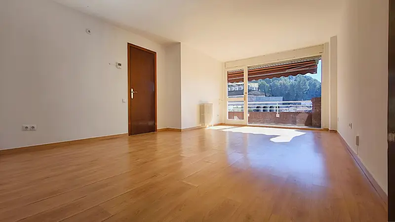 Alquiler Piso Centro Manresa 4 habitaciones 2 baños Balcón
