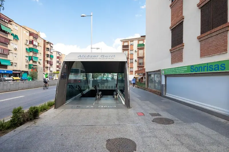 Venta Local Comercial 620m2 Granada Camino Ronda