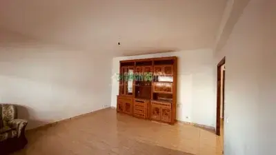 Piso en venta en Lominchar