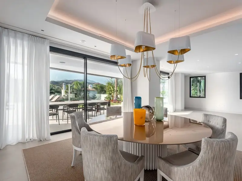 Chalet en Venta Nueva Andalucía 5 Dormitorios 7 Baños Lujo