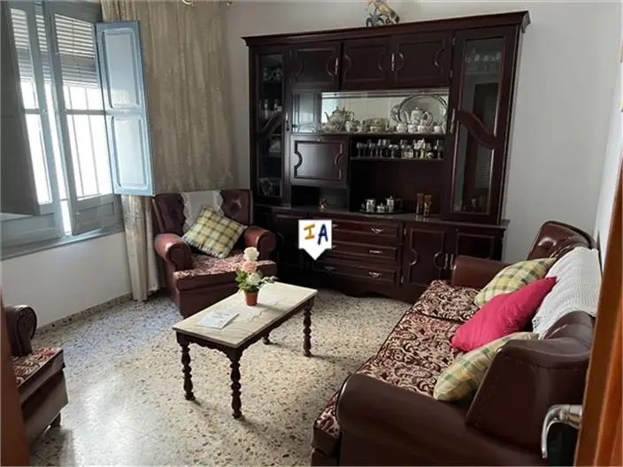 Casa Adosada 5 Dormitorios Castillo de Locubin Jaen