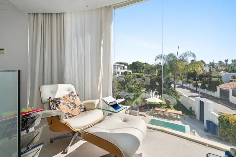 Piso de 3 Dormitorios en venta Marbesa, España