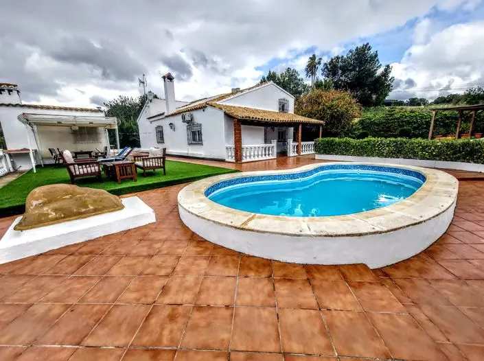 Villa de 4 Dormitorios en Venta en Montserrat