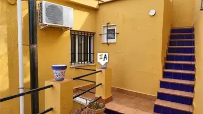 Casa en venta en Osuna: 3 dormitorios, 3 baños, vistas impresionantes