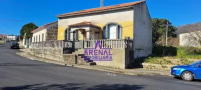 Casa en venta en Pobra Do Caramiñal