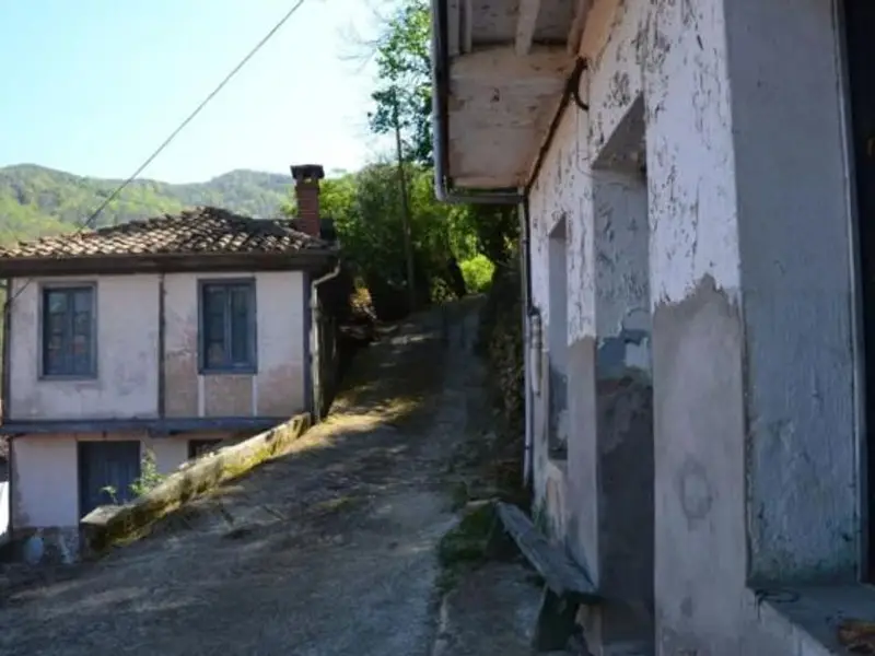 venta Chalet en Tetuan (Sotrondio), Asturias (55098097305.530008)- Globaliza