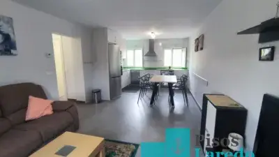 Piso céntrico en Colindres totalmente reformado