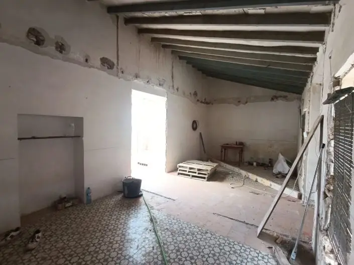 Casa 3 Dormitorios Pinoso Para Reformar Patio Central