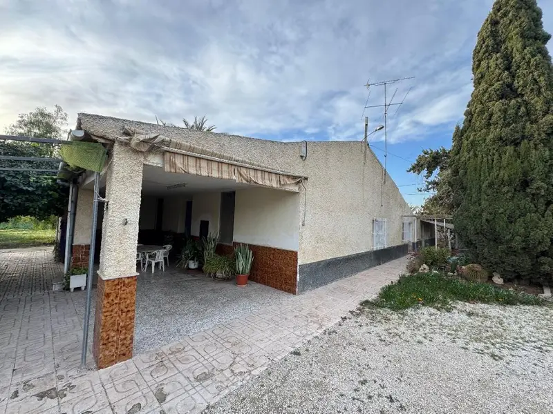 Venta Casa con Jardin en Algoda Matola Ref RE2083