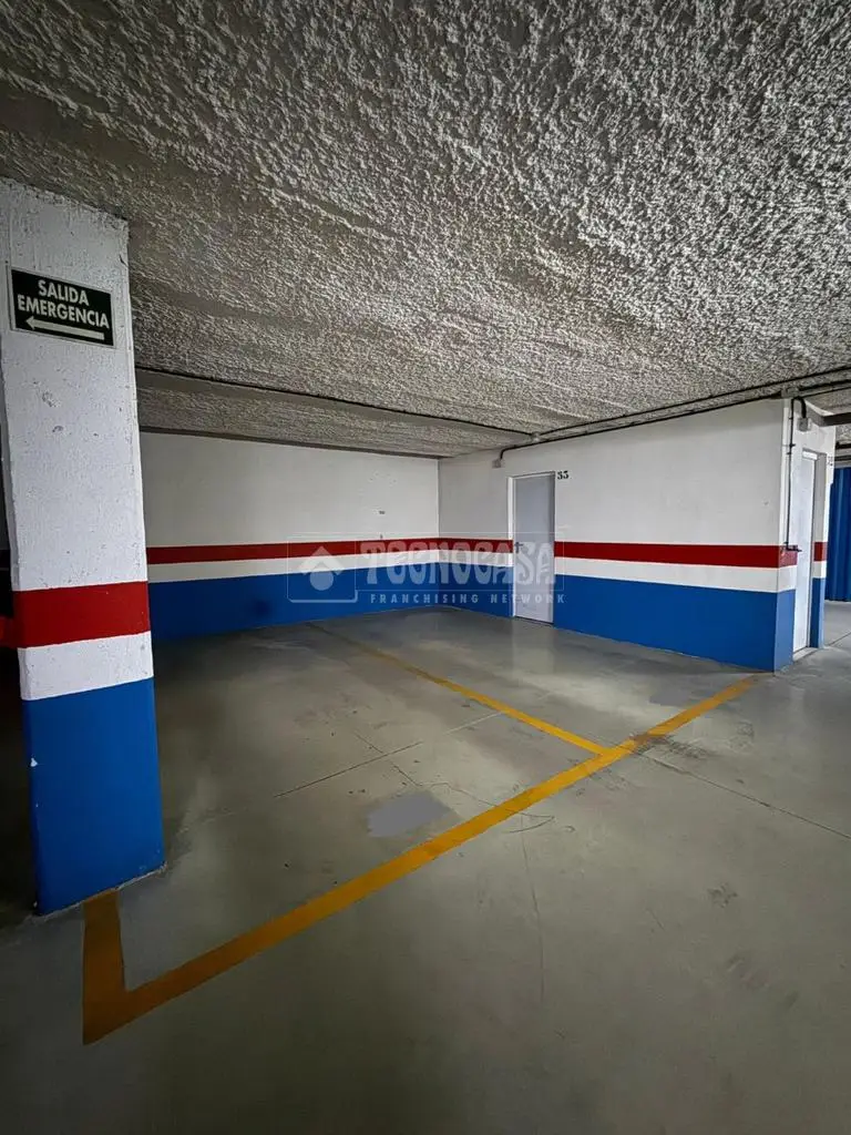 Plaza de Garaje en Venta Isla Chica 22m² con Alarma