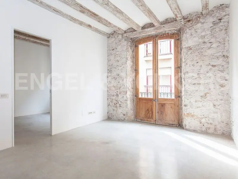 venta Piso en El Raval, Ciutat Vella (W-02HIX5)- Globaliza