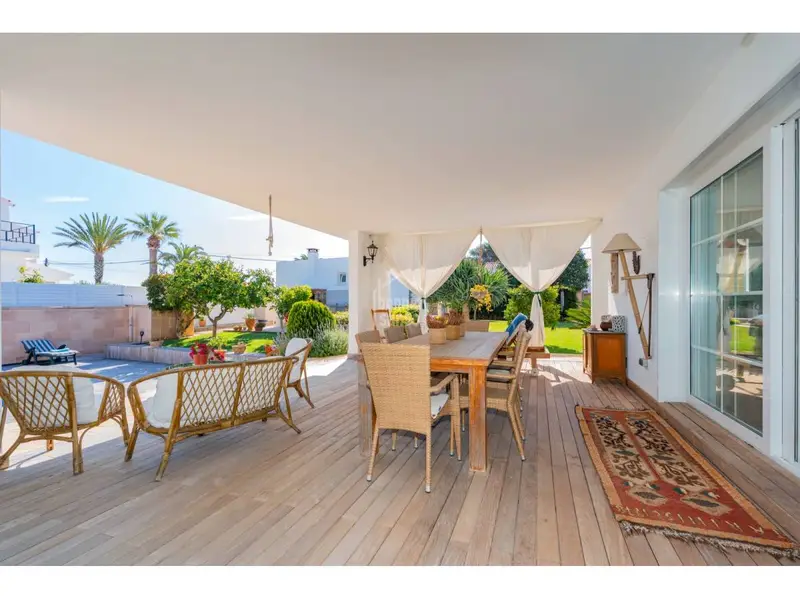 Chalet con piscina en Sa Caleta Menorca