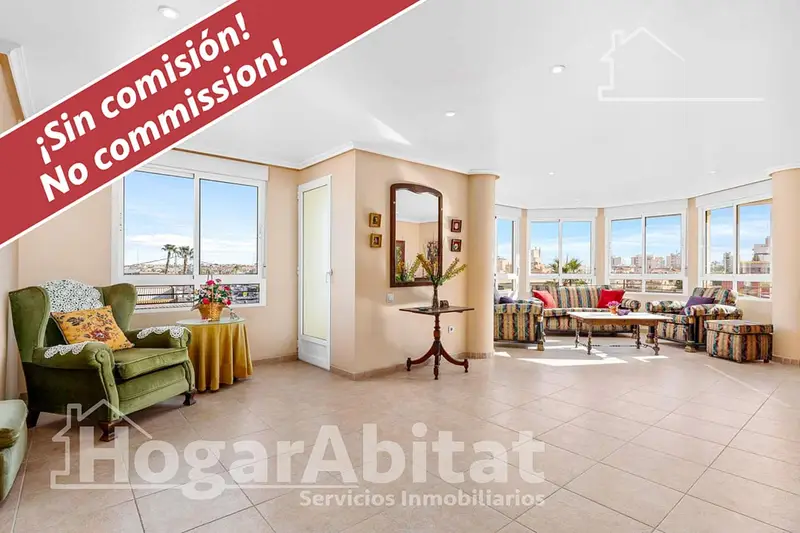 Impresionante Piso Reformado con Terraza en Torrevieja