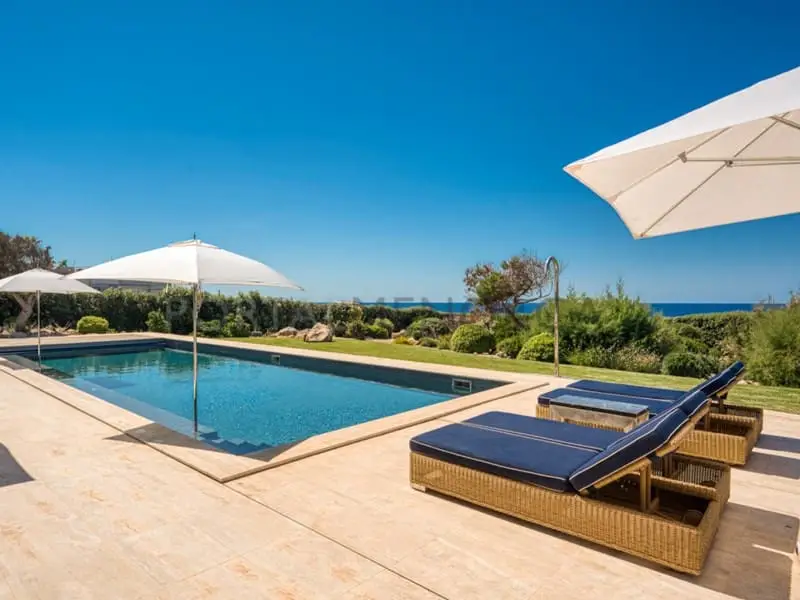 Chalet de Lujo en Binidali con Vistas al Mar