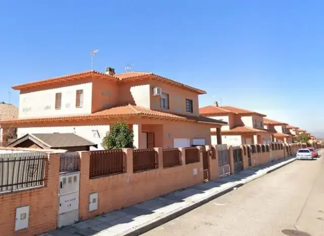 Casa en venta en Calle Clesquivias