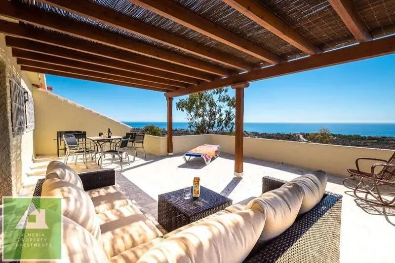 Villa en venta Mojacar Playa: 4 dormitorios, piscina, vistas espectaculares