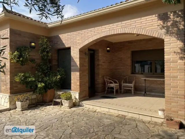 Alquiler Casa Els Hostalets de Pierola: 3 Dormitorios, Garaje y Terraza