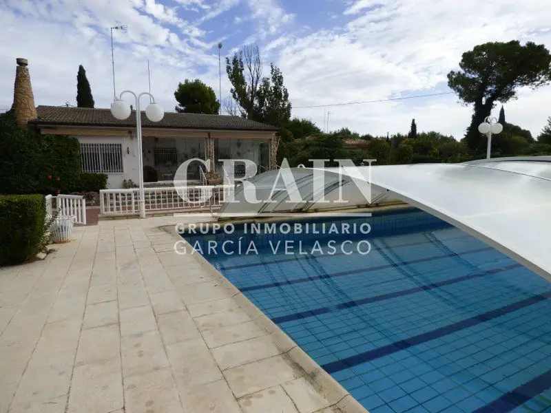 Venta Chalet con Piscina Carretera Jaén Albacete