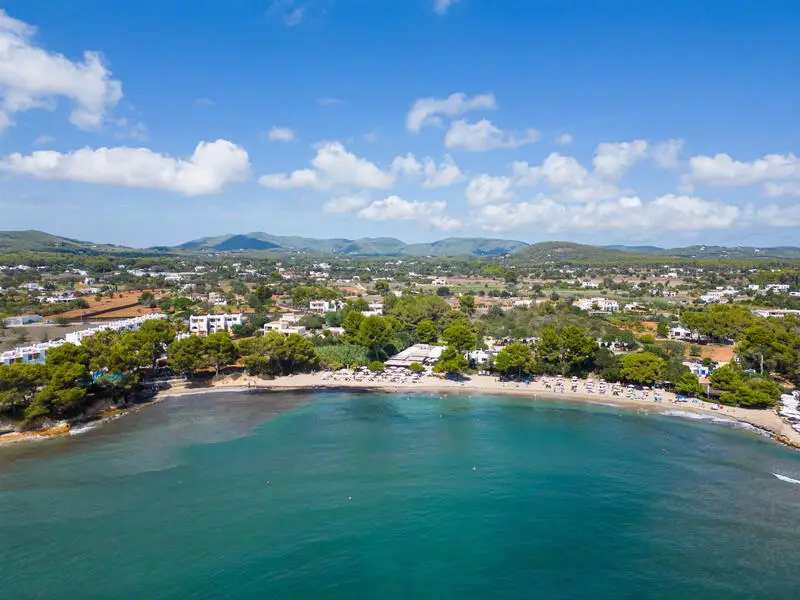 Parcela con Proyecto de Casa Moderna en Santa Eulalia Ibiza