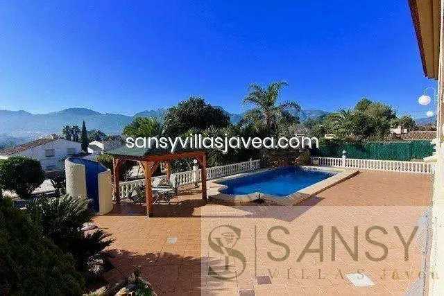Villa 6 dormitorios 4 baños Jalón Alicante