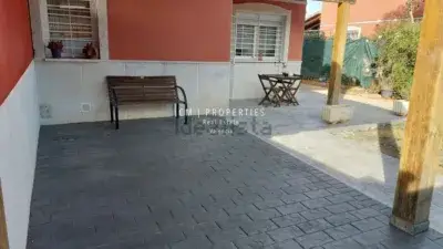 Chalet en Vistacalderona La Pobla de Vallbona Ideal Familias