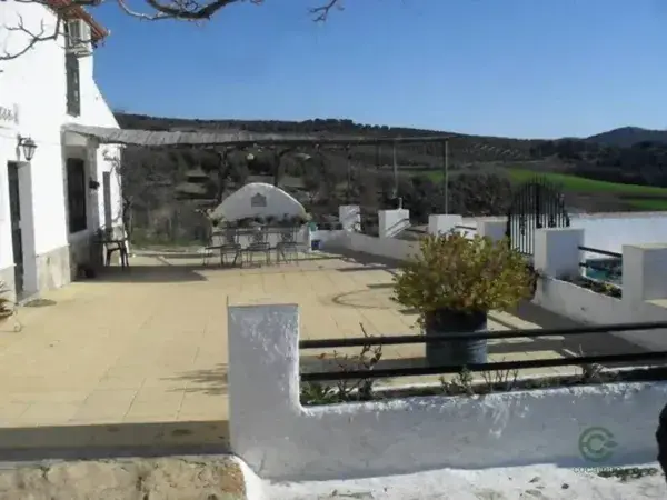 Cortijo Rural en Loja 400m2 6 Dormitorios Piscina Garaje