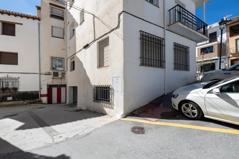 Venta Local Comercial Huetor Santillan 130m2