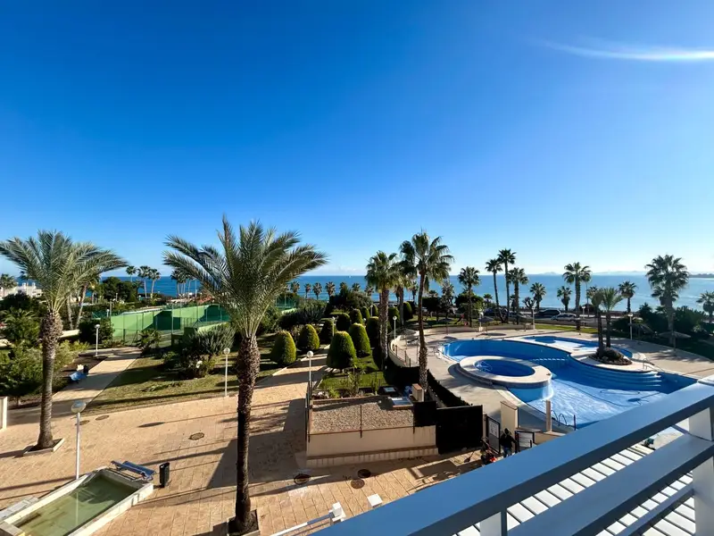 Venta Ático con Vistas al Mar en Cabo Roig Orihuela Costa