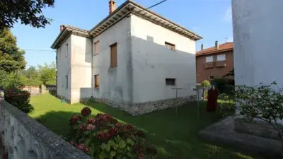Casa en venta Los Corrales de Buelna Jardin 550m2