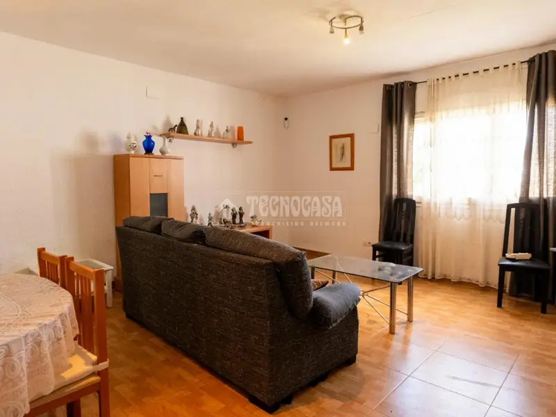 Casa con 2 Viviendas Independientes en El Vendrell
