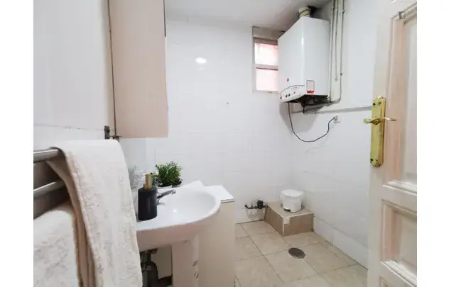 Apartamento 6 Dormitorios Madrid Estudiantes Julio Agosto