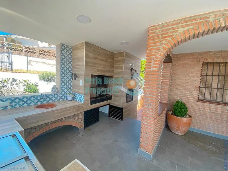 Villa de Lujo con Piscina Privada cerca de Frigiliana
