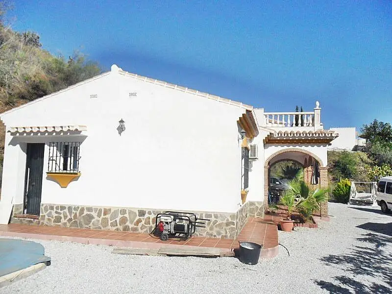 Villa en Alquiler Las Casillas Malaga 3 Dormitorios Piscina Vistas al Mar