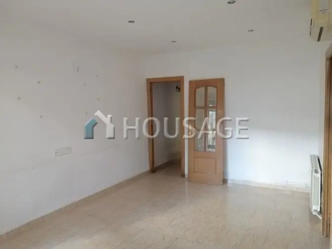 Piso en venta en Barcelona 4 dormitorios 1 baño 64m²