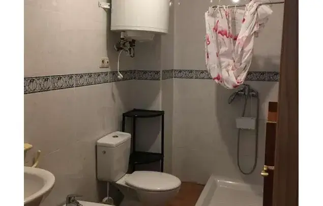 Rent 1 bedroom apartment of 40 m² in Granada