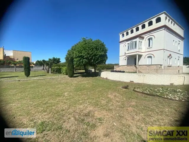 Casa en Vilafant 6 dormitorios 2 baños Jardin 2355m2